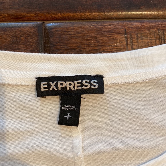 Express Half-Sleeve White Top - Picture 3 of 4